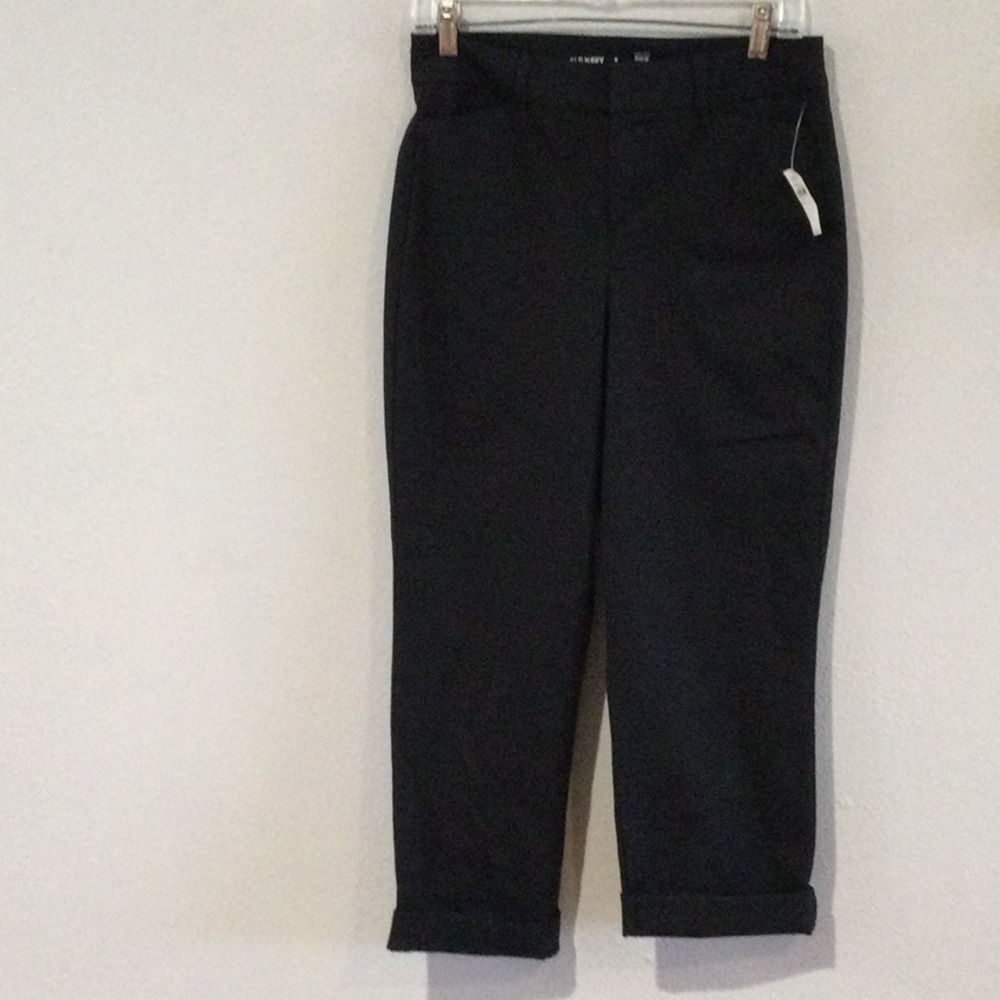 Old Navy Black Pixie High Rise Secret Smooth Pockets Cuffed Hem Pants Size 6 NWT